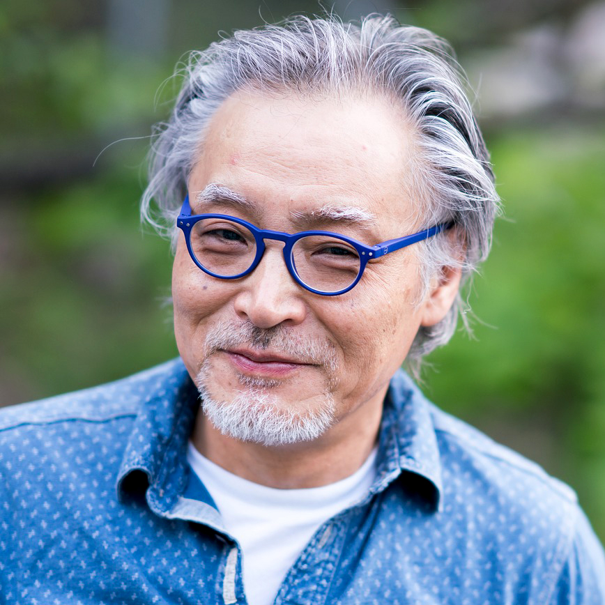 image of a woman to represent the typical Brown and Haley customer